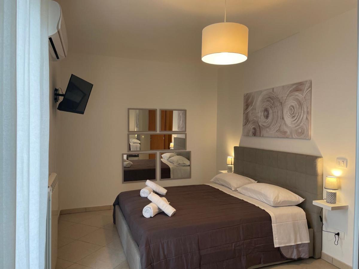 La Dimora Dei Sogni Apartment Mesagne Ngoại thất bức ảnh